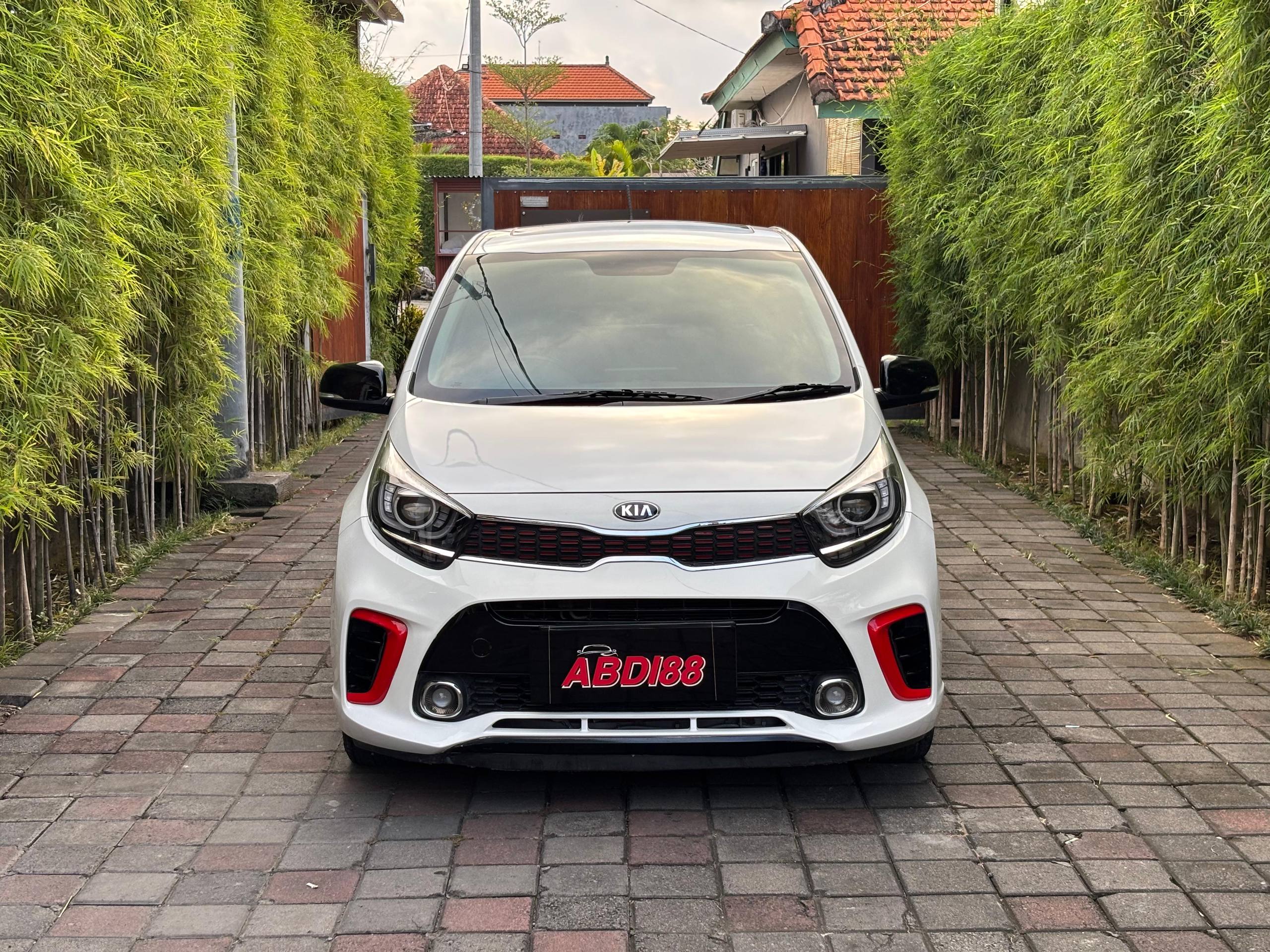 Gambar Utama